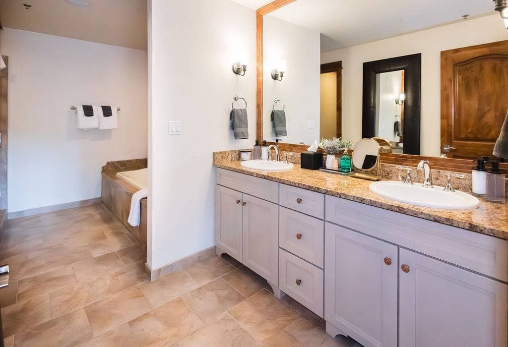 Seasons #607 - Image 46