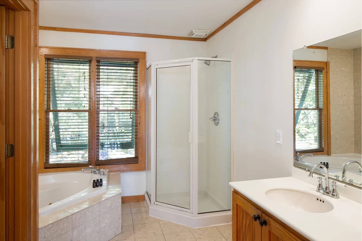 Raven Manor - Image 34