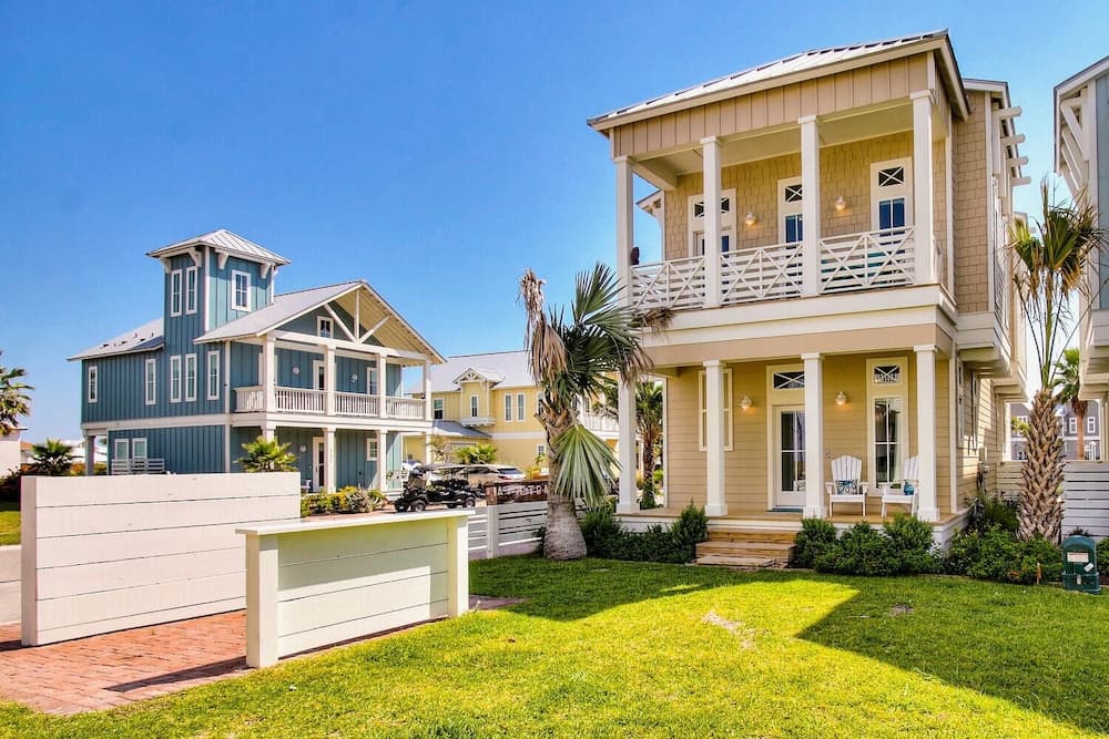 Good Times & Tan Lines #247 - Image 1