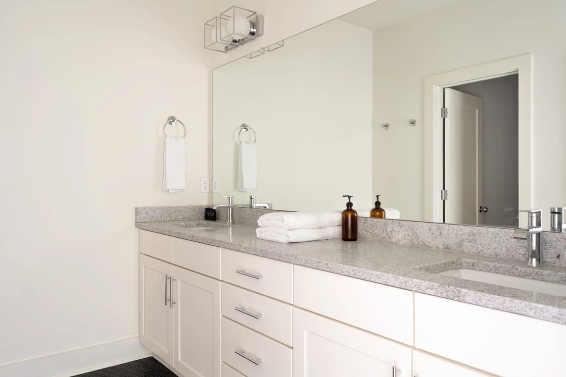 Opulent Serenity - Image 11