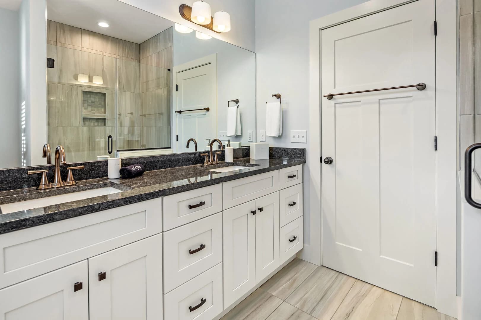 Old Bridge House - Image 25