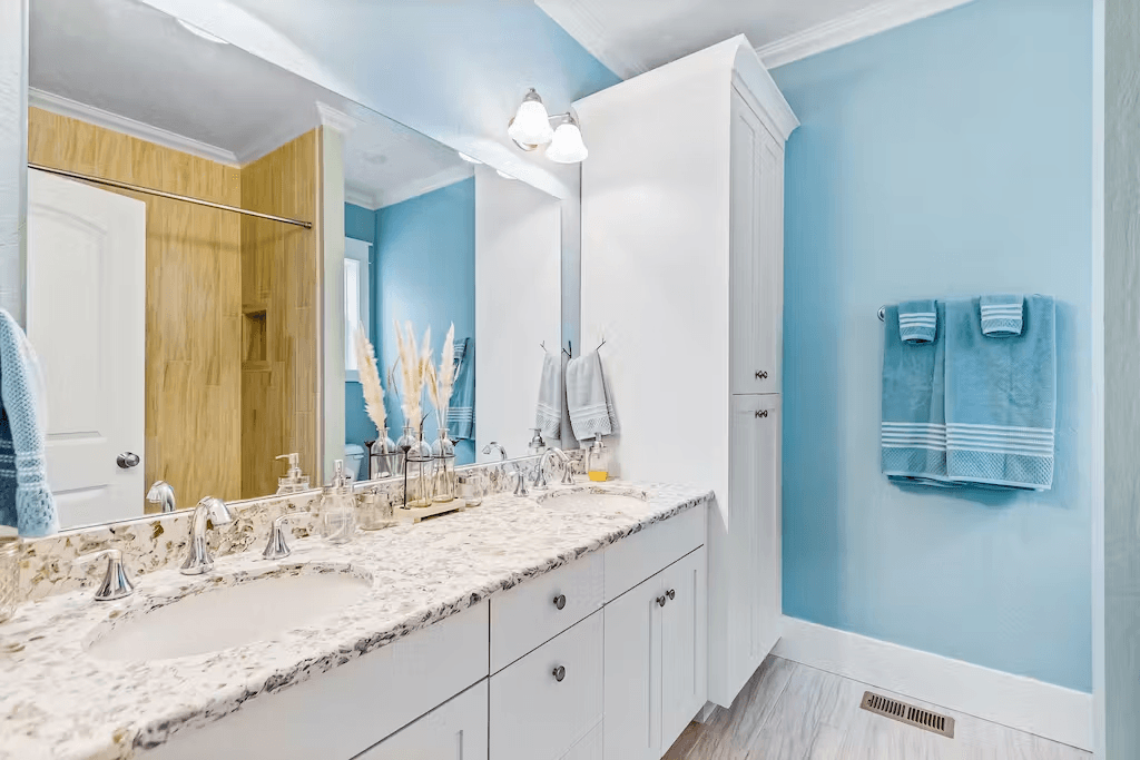 Classic Coeur d'Alene Estate - Image 12