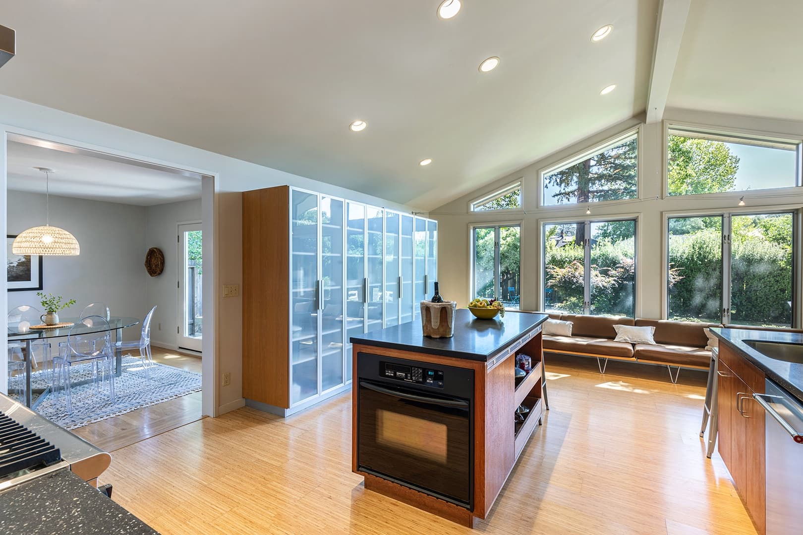 East Side Oasis - Image 9