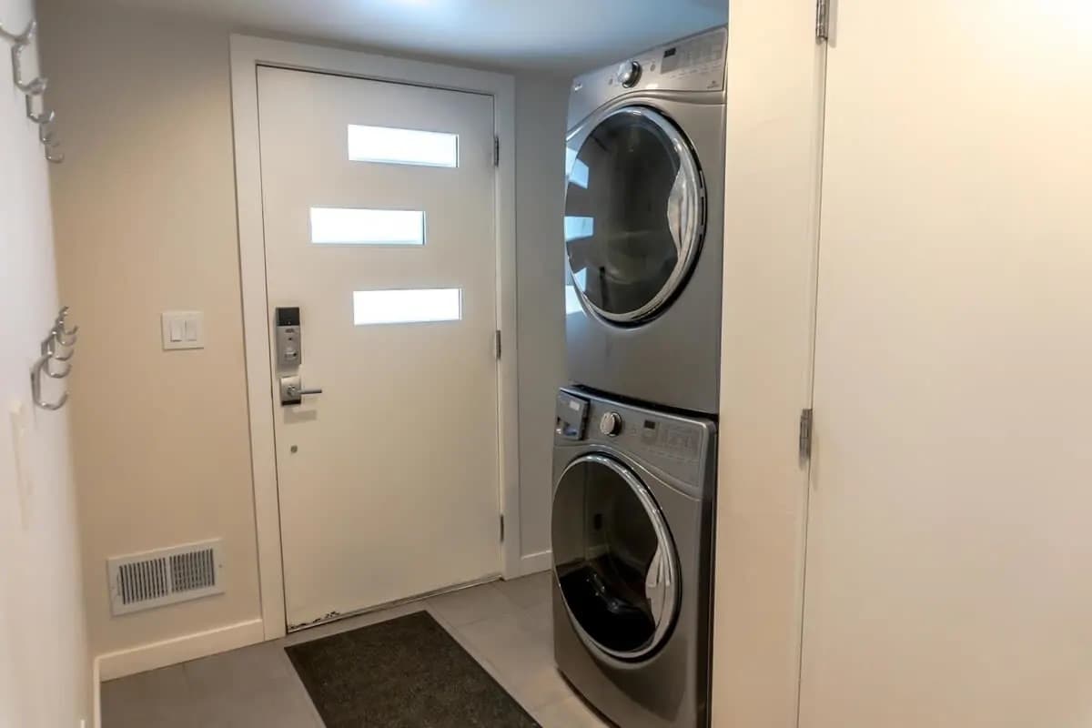 Artisan A-Frame Escape - Image 35