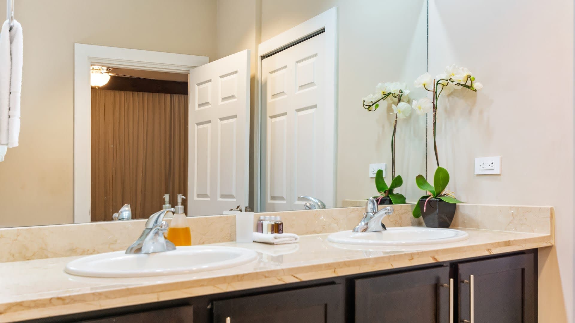 Beach Club Residence - Image 13