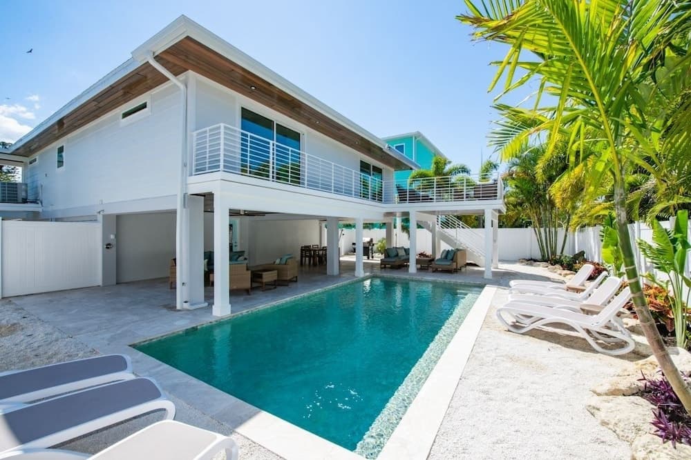 Gulf Shore Retreat #210 - Image 1