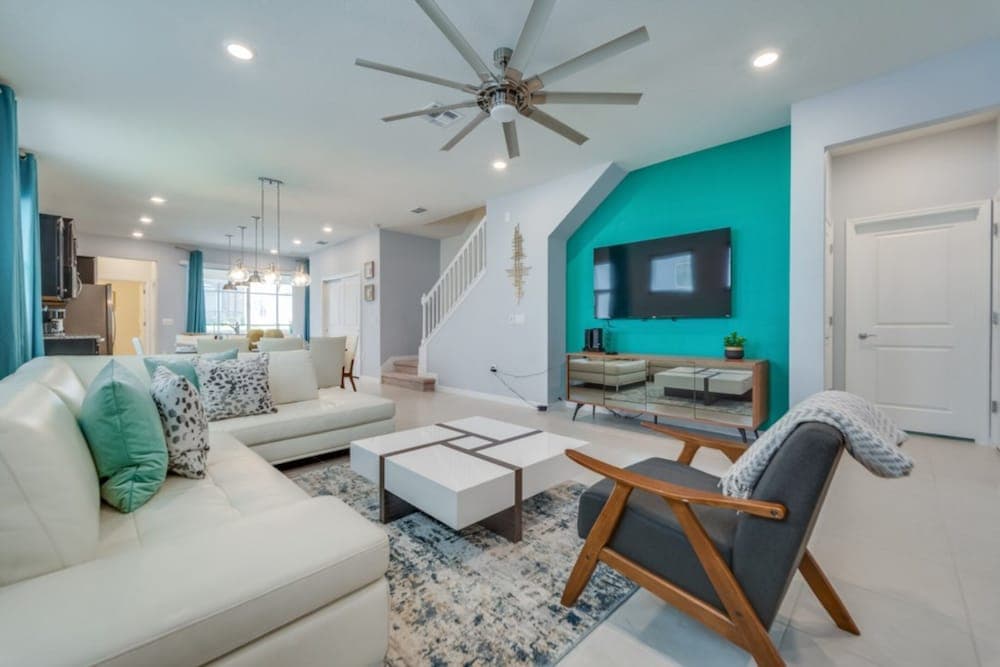 Best Windsor Island House - Image 2