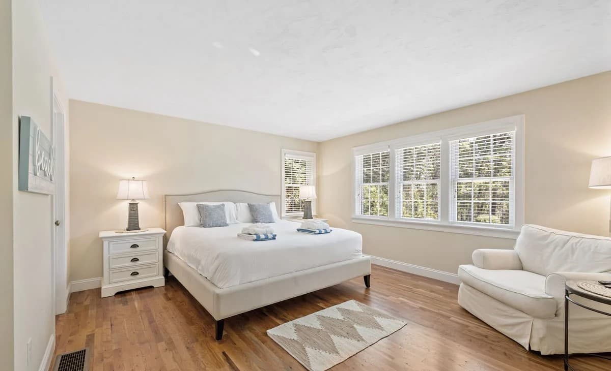 Barefoot Bungalow - Image 16