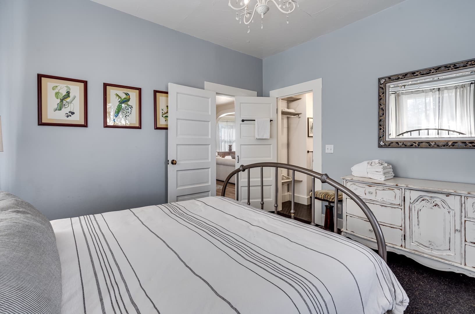 Guest House at Dalya Estate - Image 12