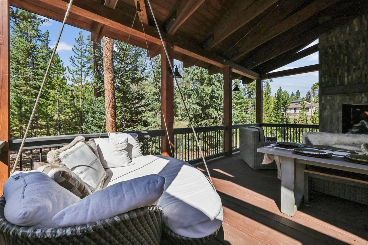 Pine Needle Lodge - Image 35