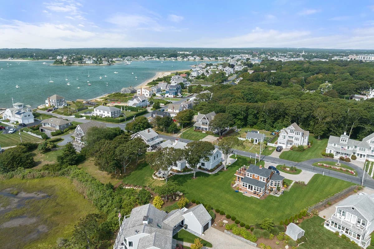 Summer House Too - Image 38