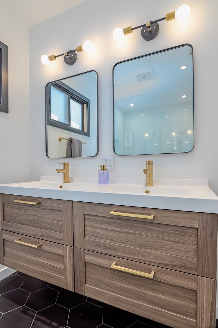 Eastward Casa Blanca Home - Image 21