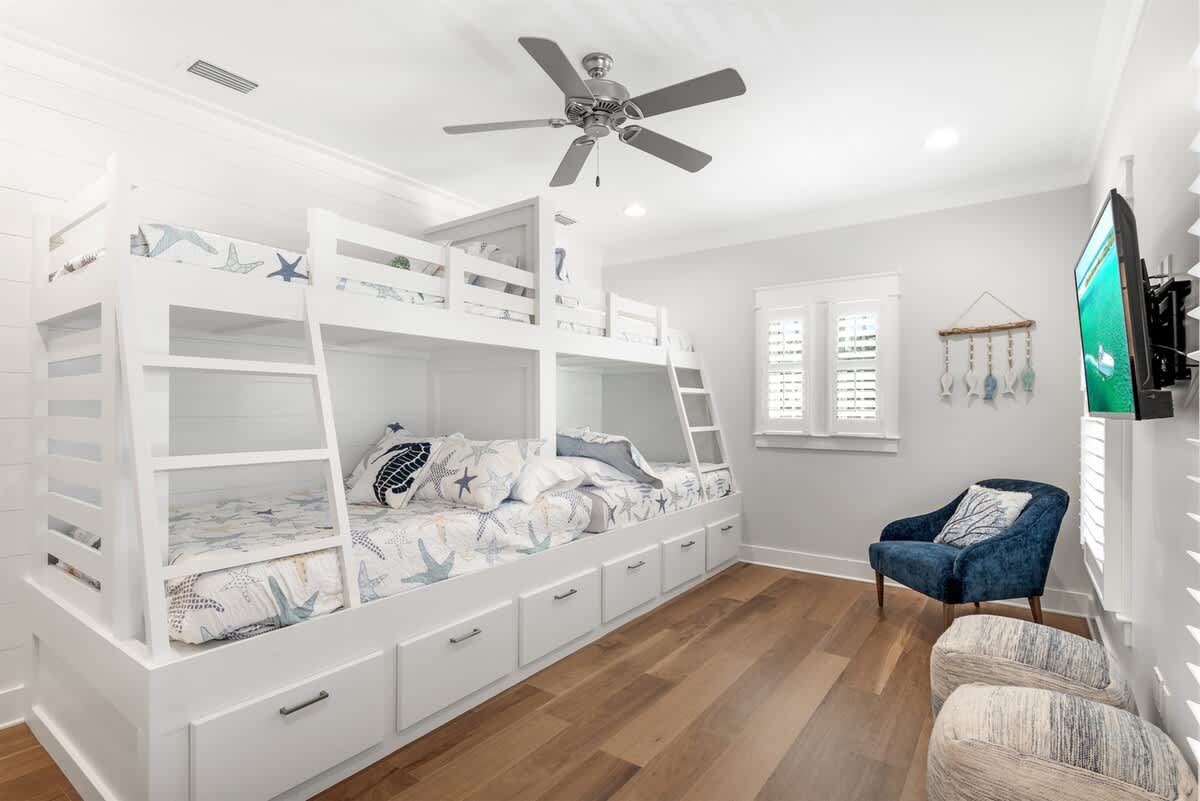 Crab House - Image 21