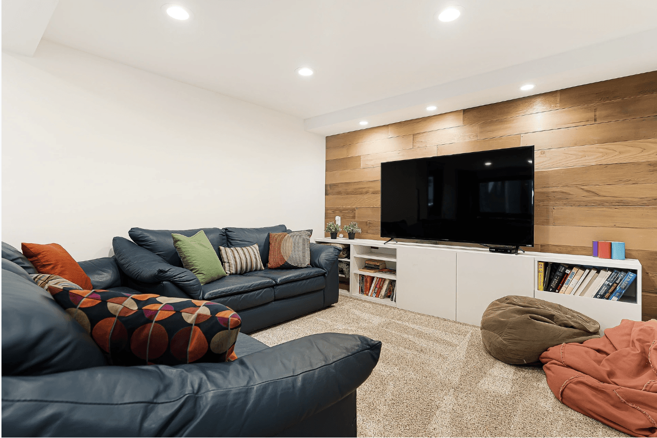 Tamarack Lodge - Image 8