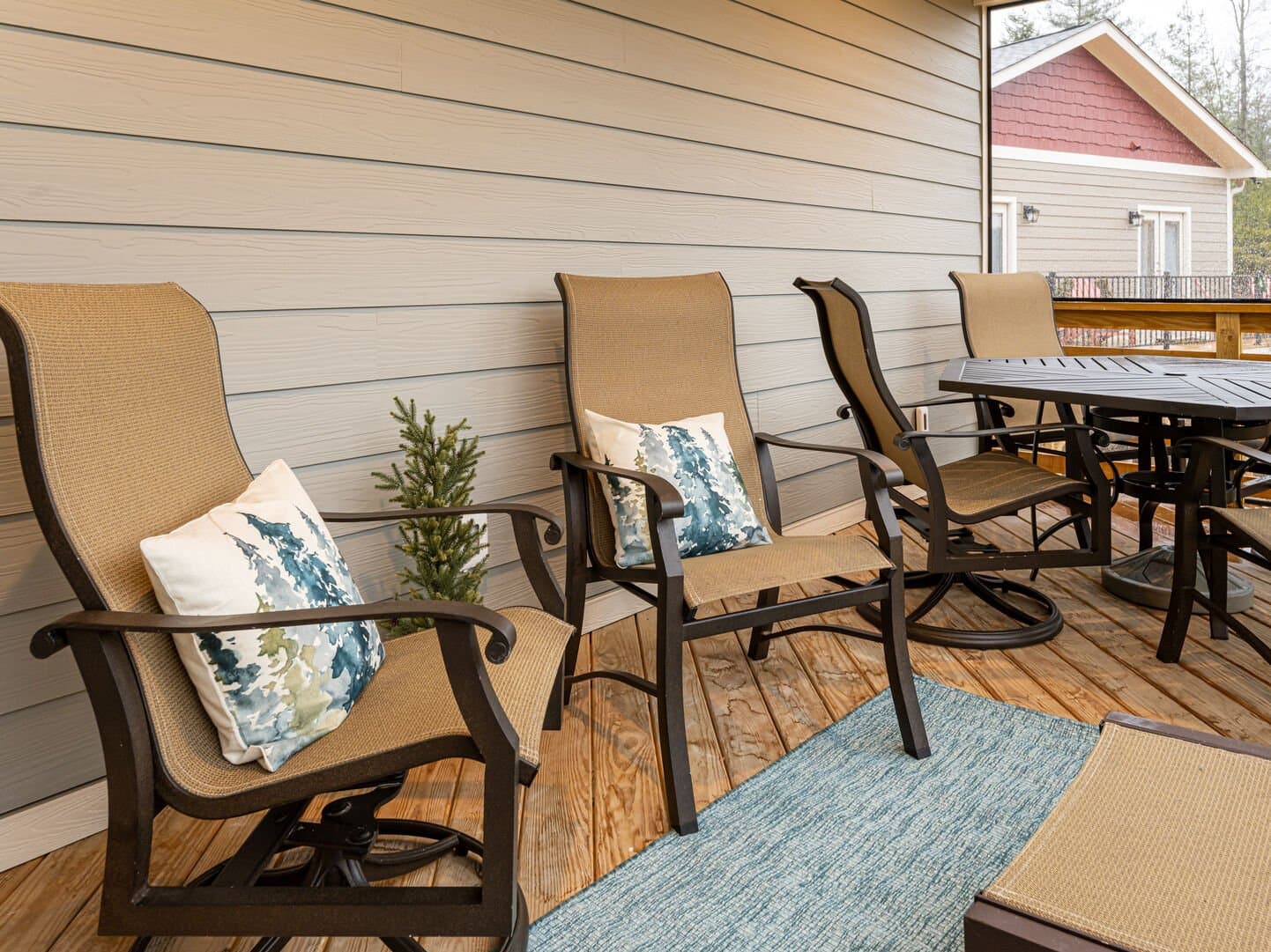 Land Of The Pines Home - Image 30