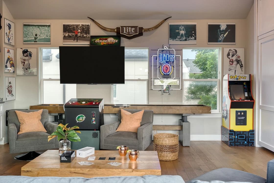 Town Lake Townhouse - Image 2