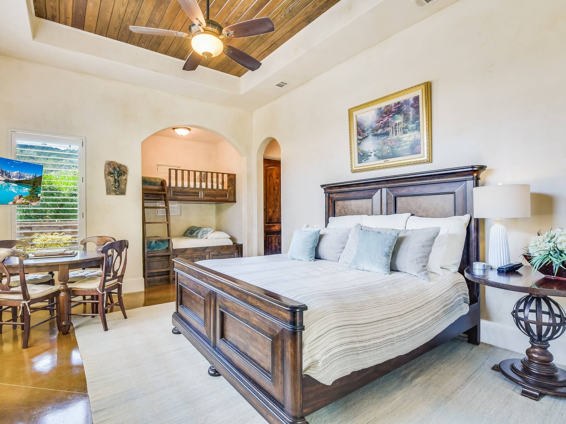 Elite on Lake Austin - Image 25