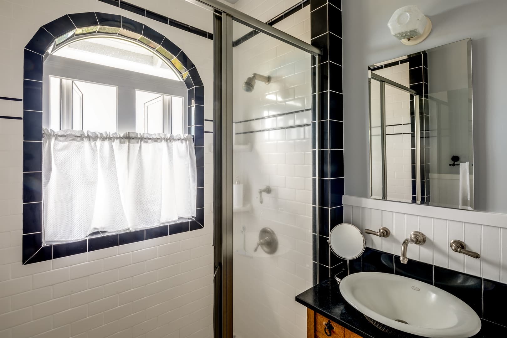 Guest House at Dalya Estate - Image 17