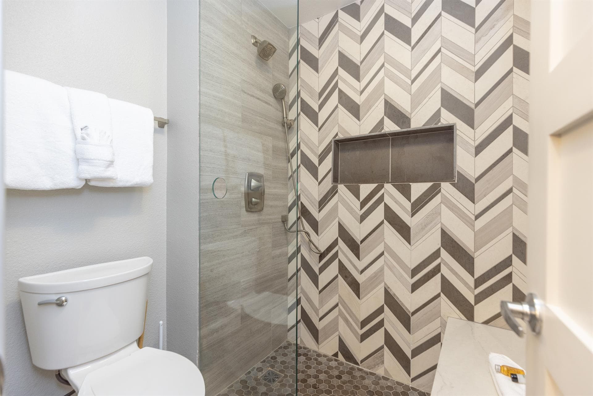 Lullaby Lodge - Image 9