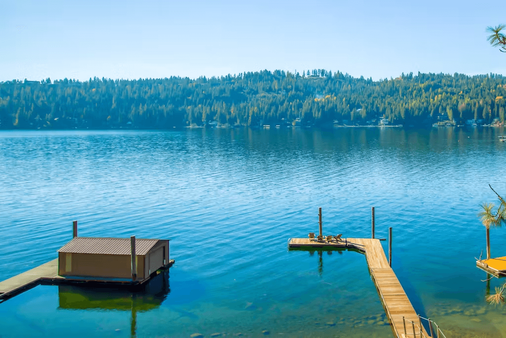 Lakefront Marvel - Image 35