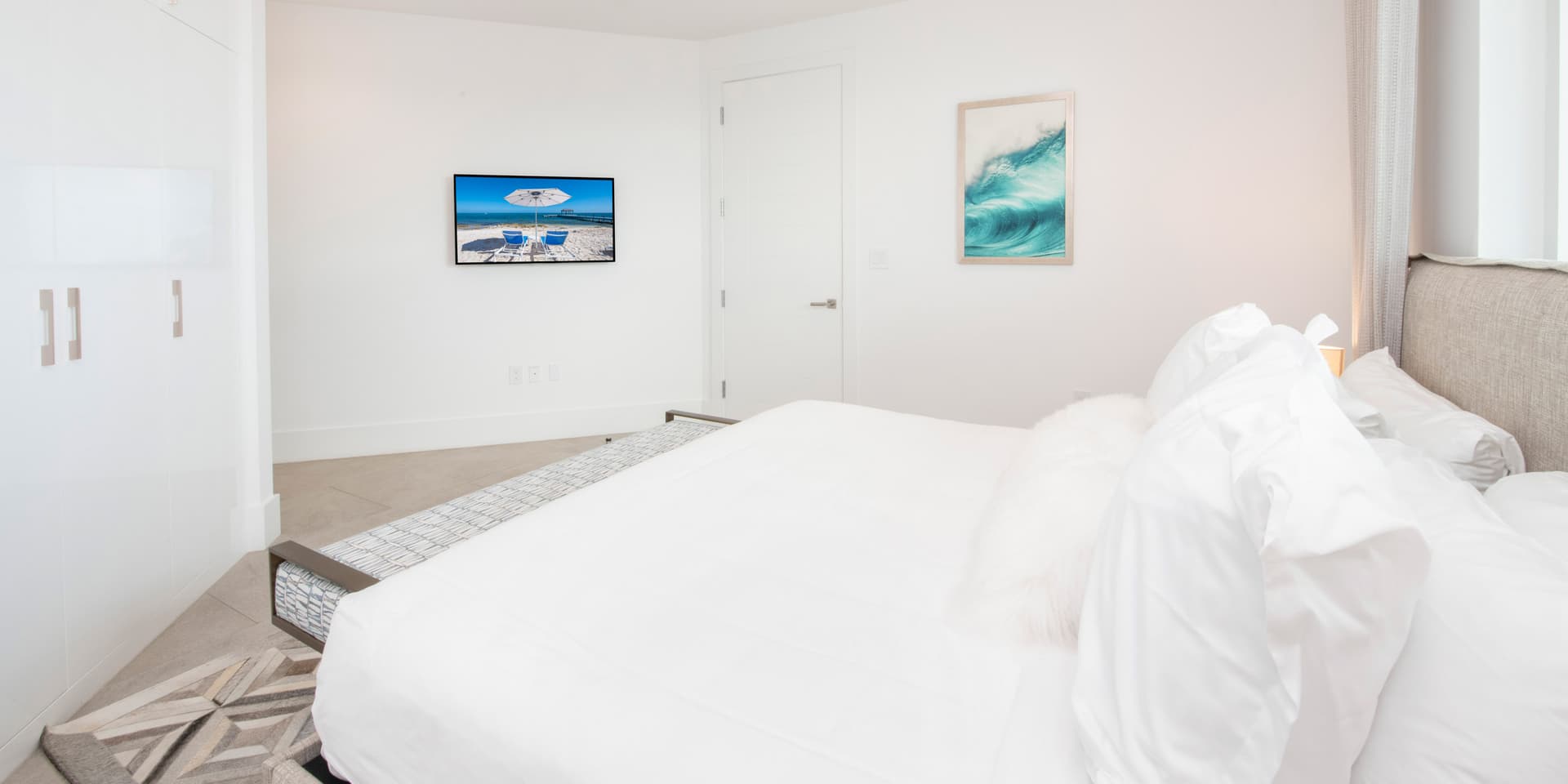 Seabreeze Penthouse Haven - Image 19