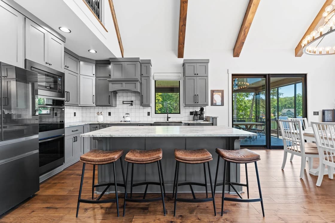 Lakefront Serenity Lodges - Image 5