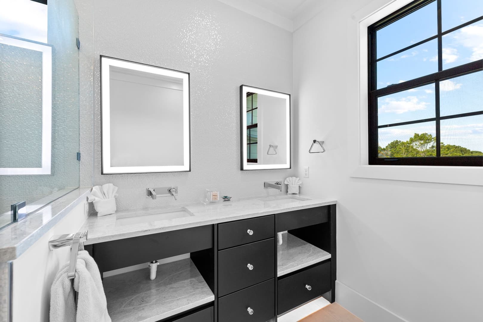 Endless Views - Image 44