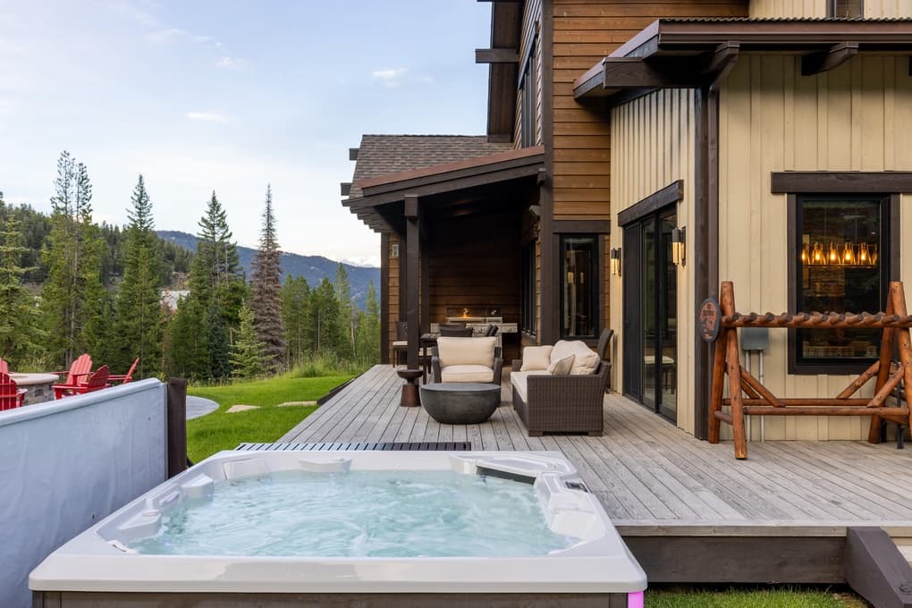 Slopeside Retreat - Image 2