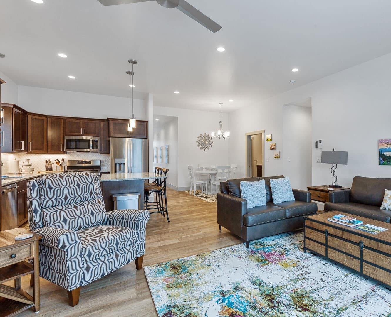 Suzanne Home - Image 1