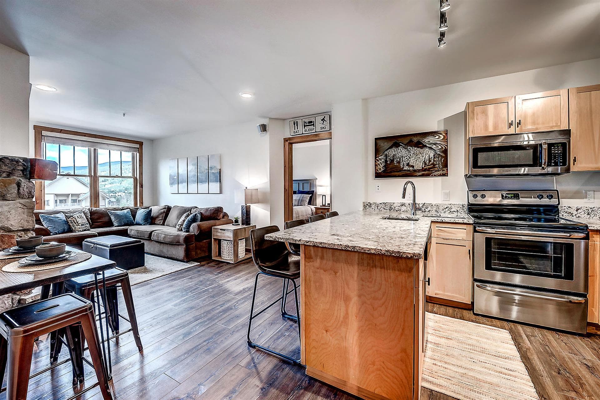 Summit Solace Lodge - Image 17