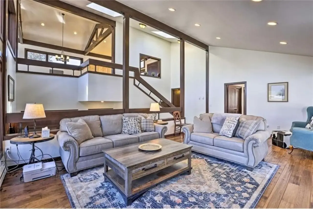 Powder and Par - Image 20