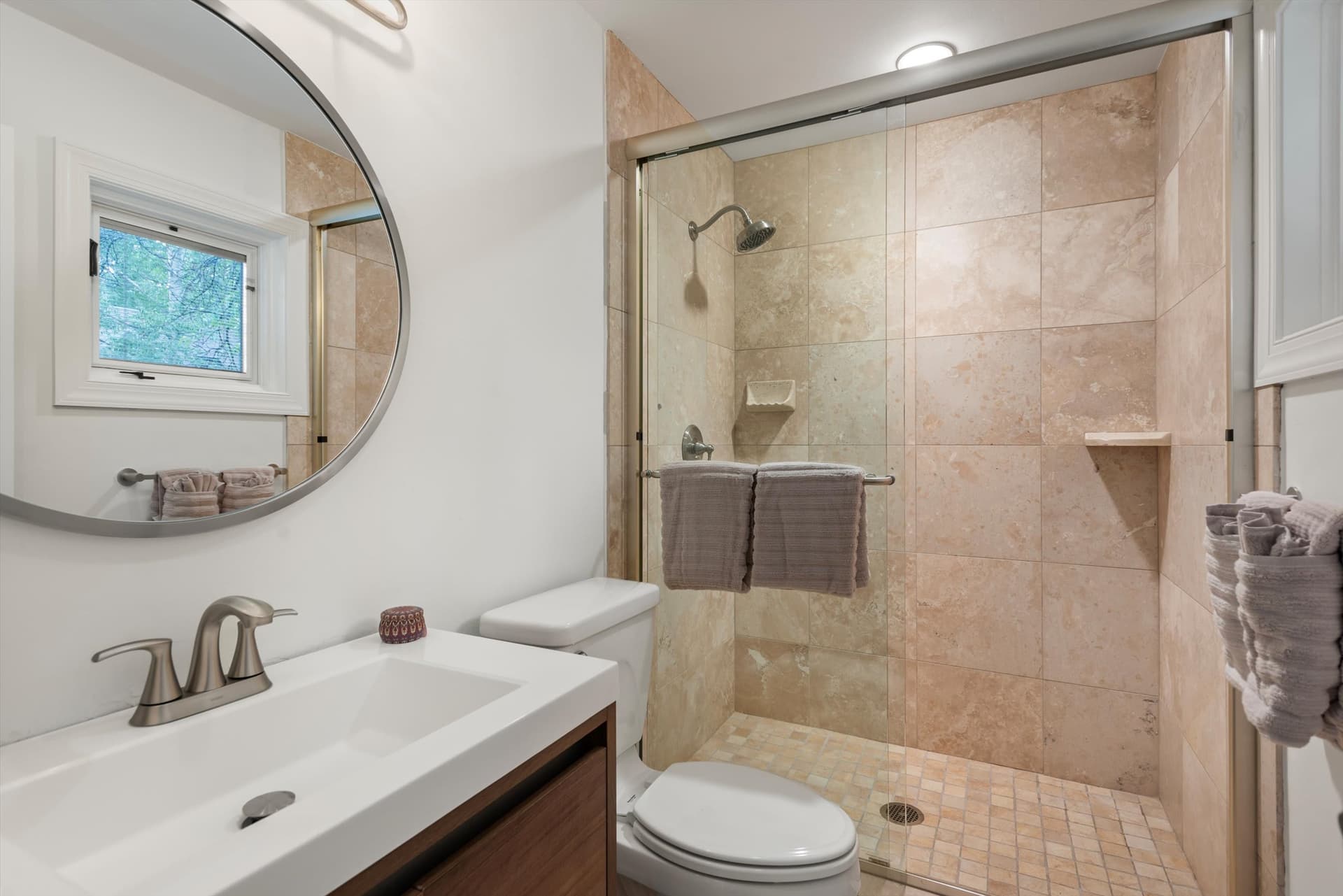 Apres Serene Lodge - Image 14