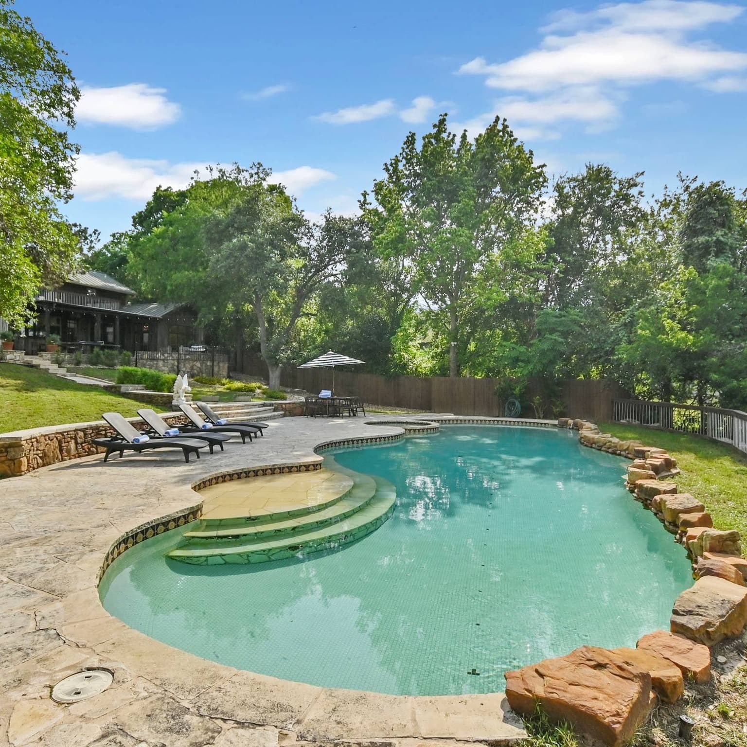 Escape on Lake Travis - Image 1