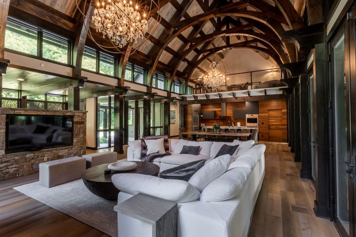 Modern Mountain Creekhouse - Image 2