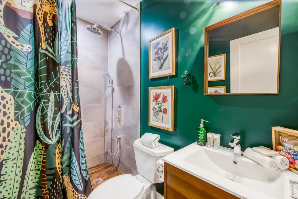 Mid-Century Modern Oasis - Image 16