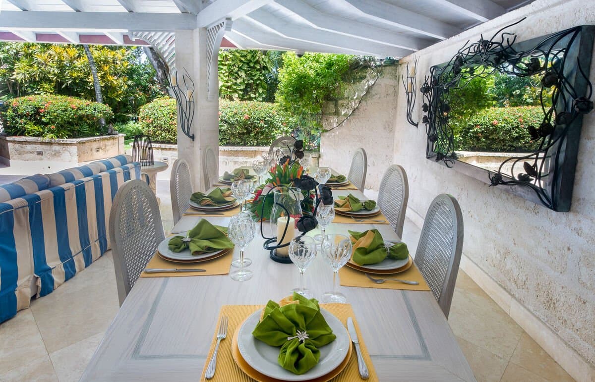 Red Hibiscus Home - Image 3