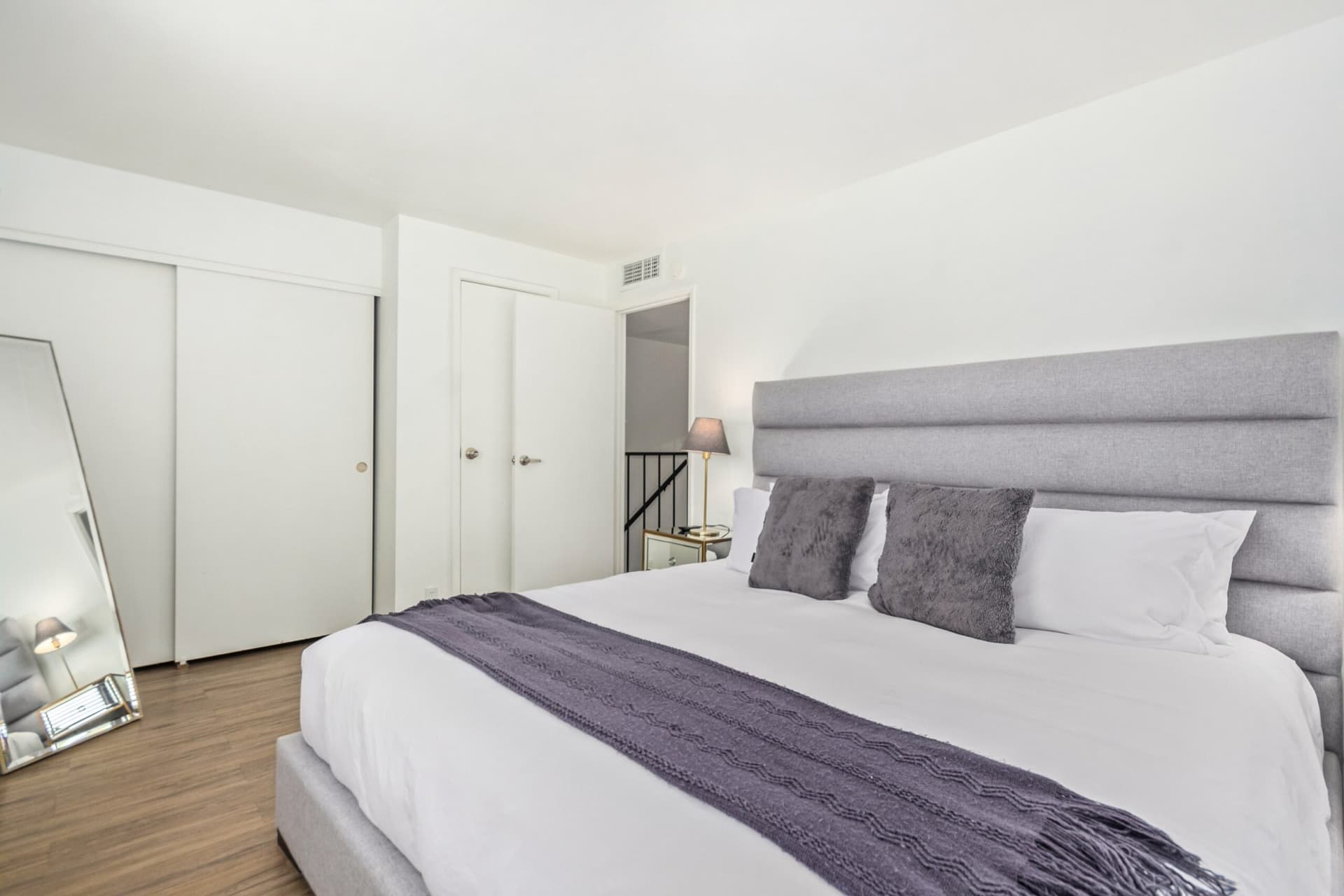 Camelback House - Image 12