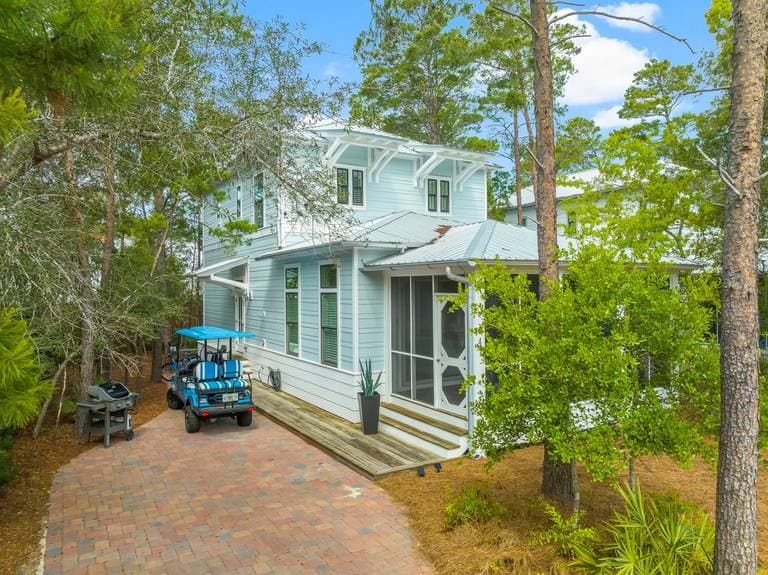 Mermaids Grotto - Image 2