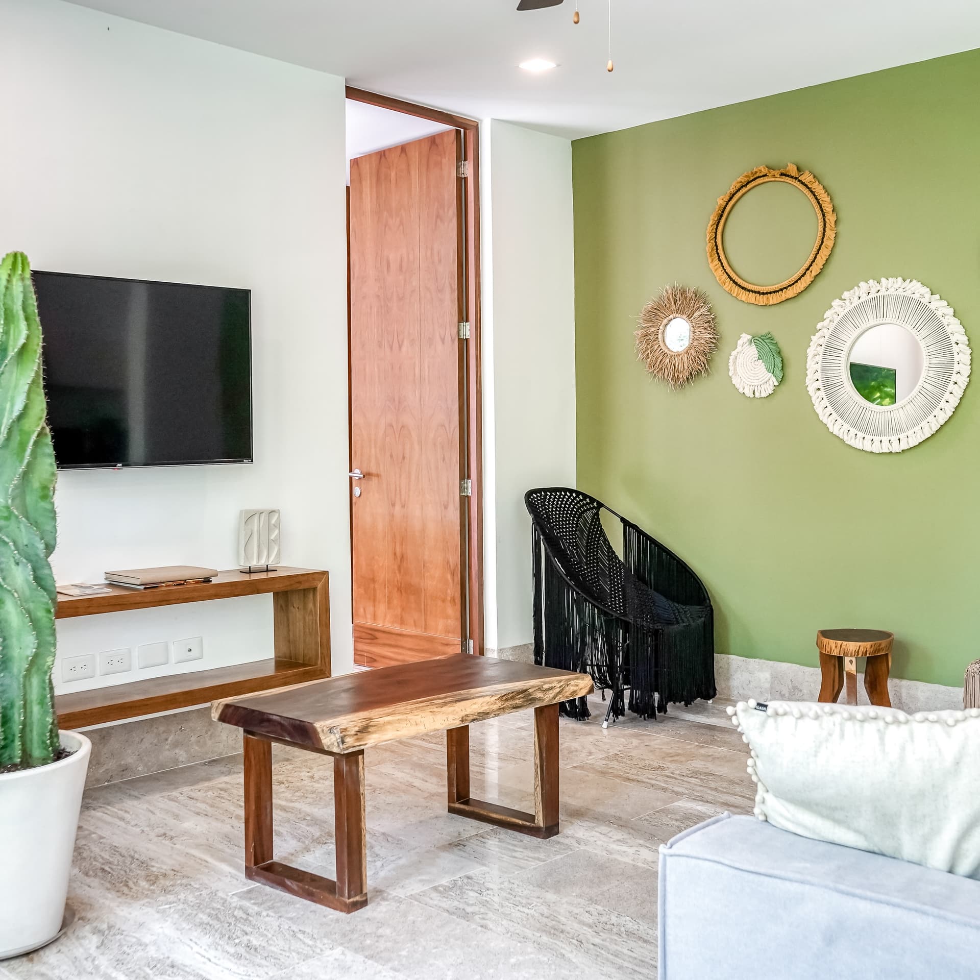 Omara Condo - Image 1