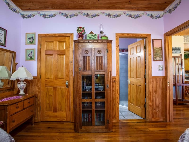 Crepe Myrtle Cottage - Image 13