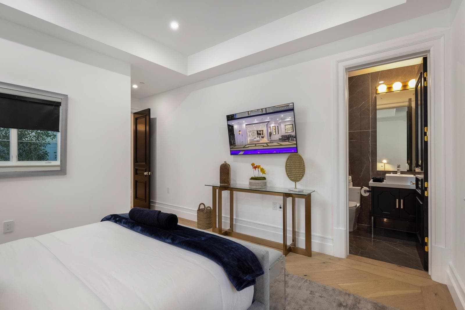 Ava Place - Image 30