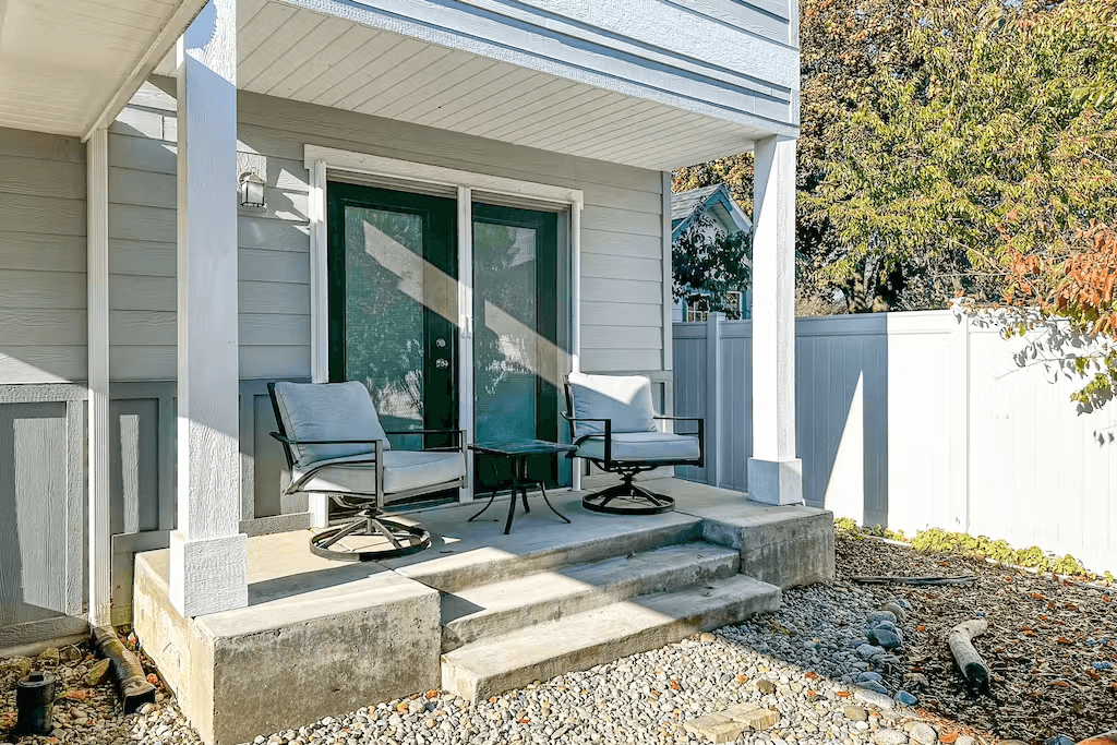 Classic Coeur d'Alene Estate - Image 24