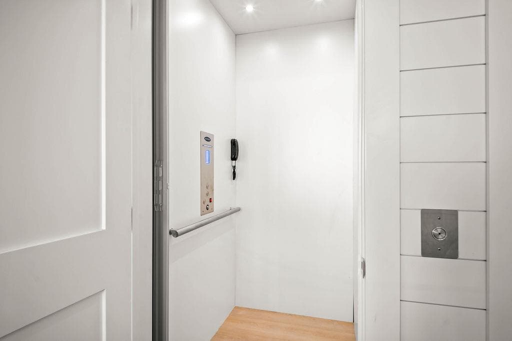 Marky P and the Funky Beach - Image 30