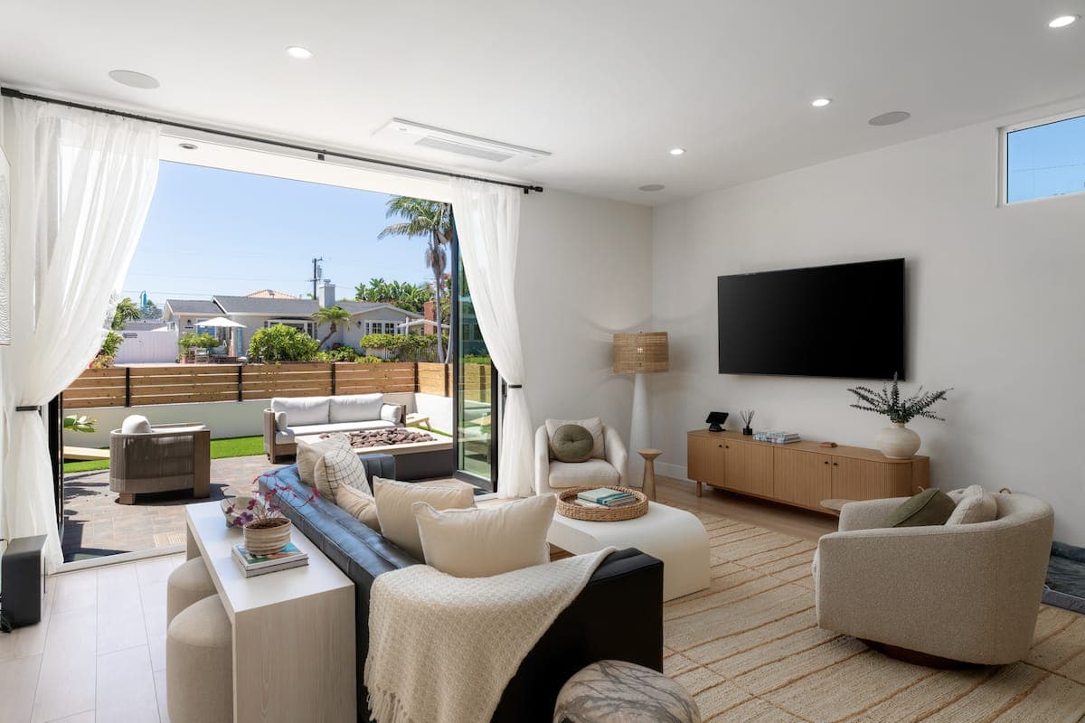 Ocean View Poolside Retreat - Image 5