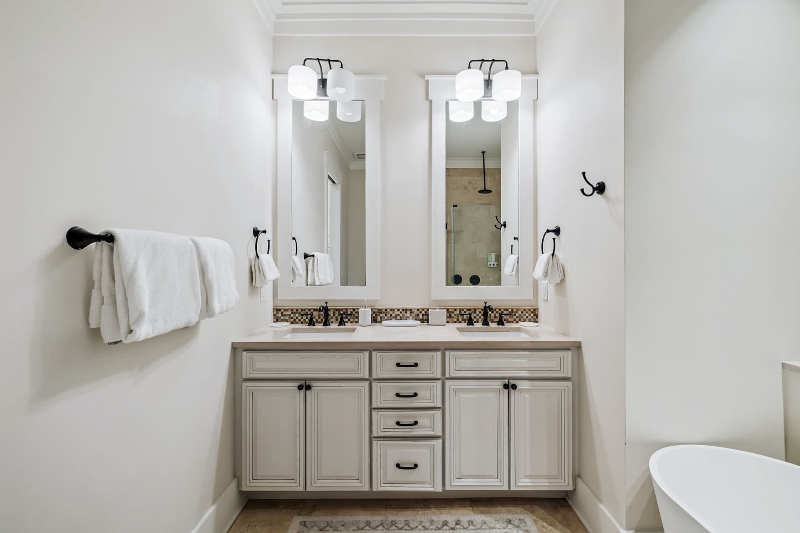 Beach Heaven - Image 33