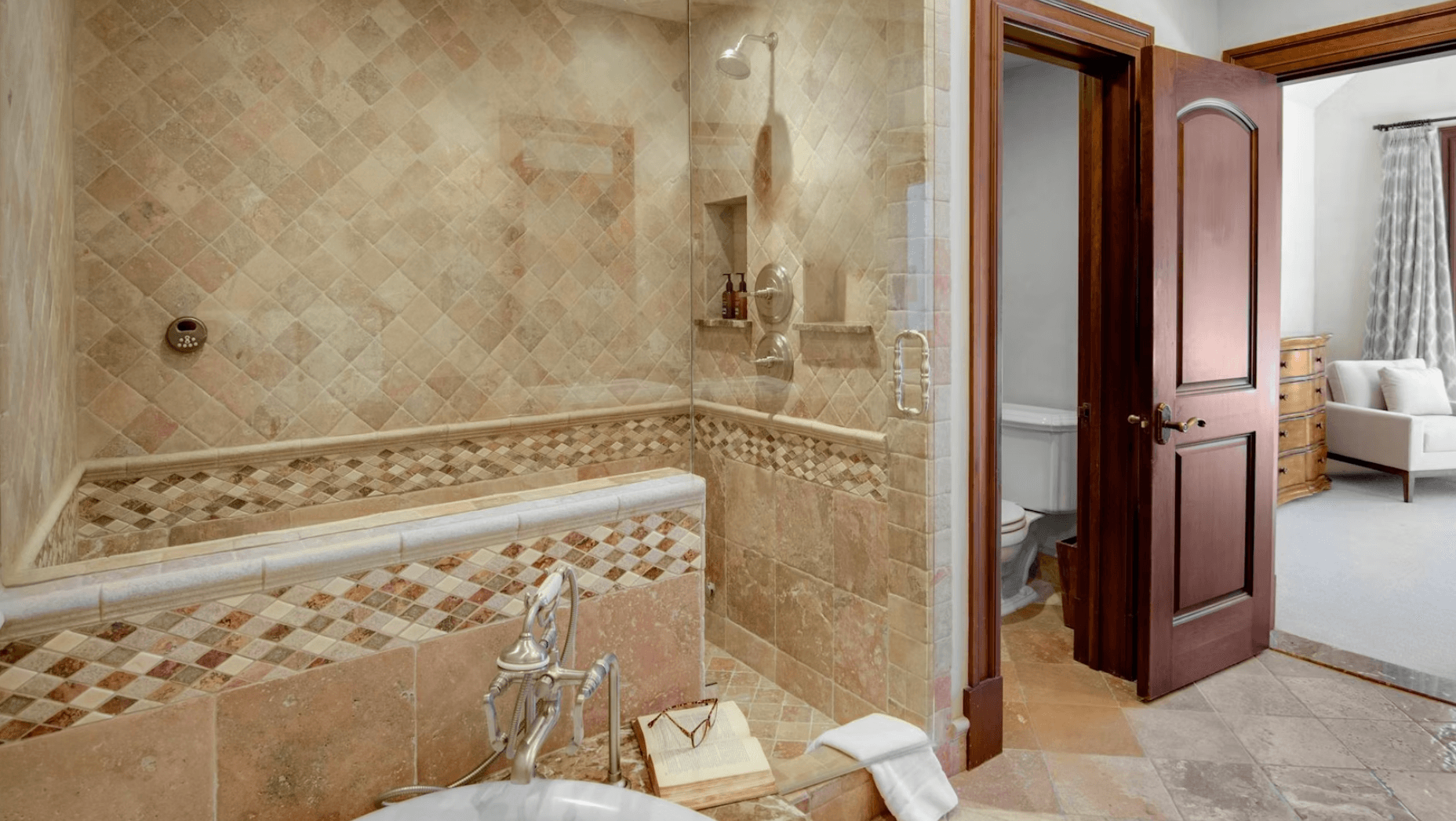 Village Walk Place - Image 23