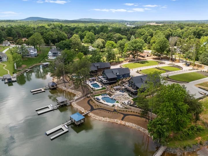 Gray Fox Lodge - Image 3