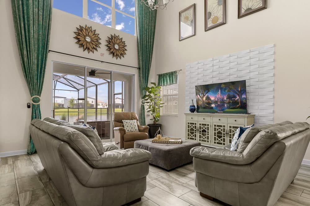 Stunning A-Vengers #4791 - Image 1