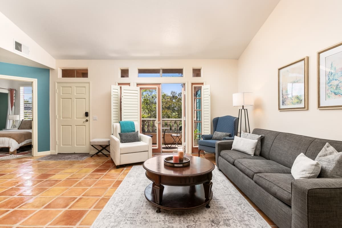 Cameo Coastal Living - Image 1
