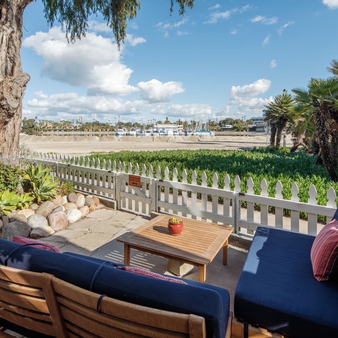 Surf and Bay - Image 16